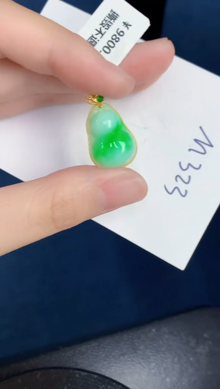 【闪购商品】翡翠颈饰18K金镶嵌000000000