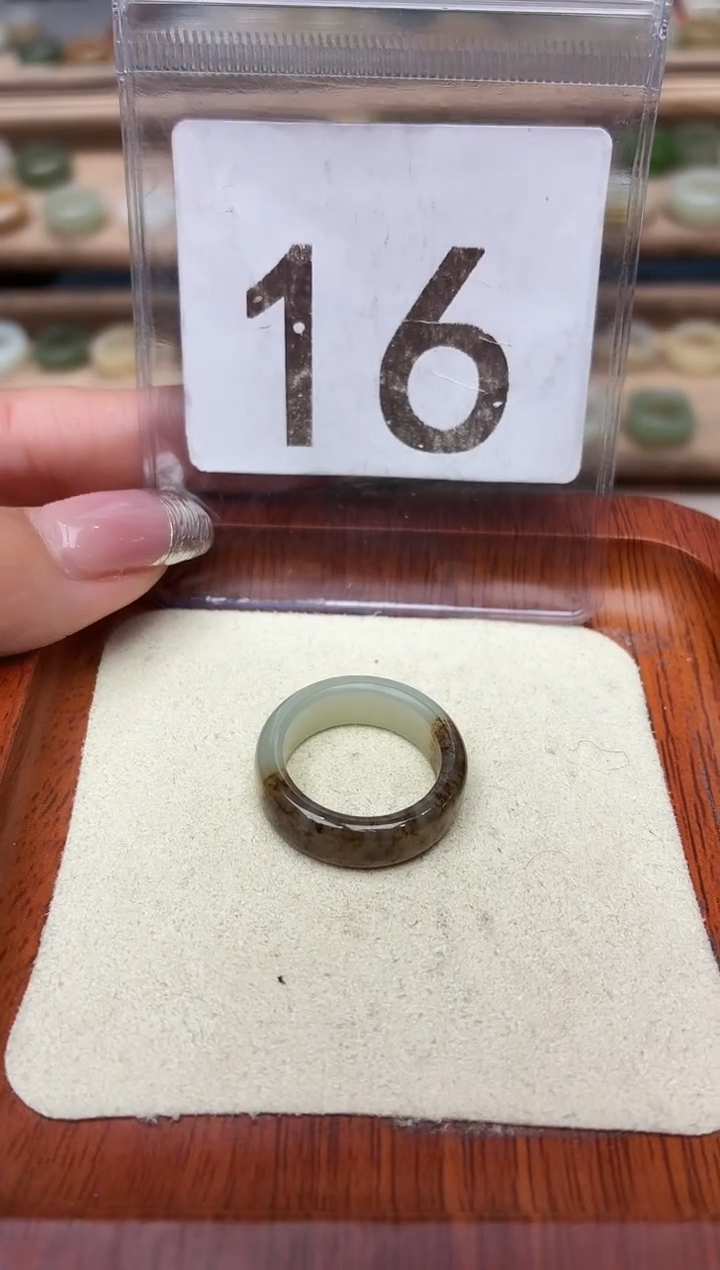 未镶嵌戒圈和田玉14号