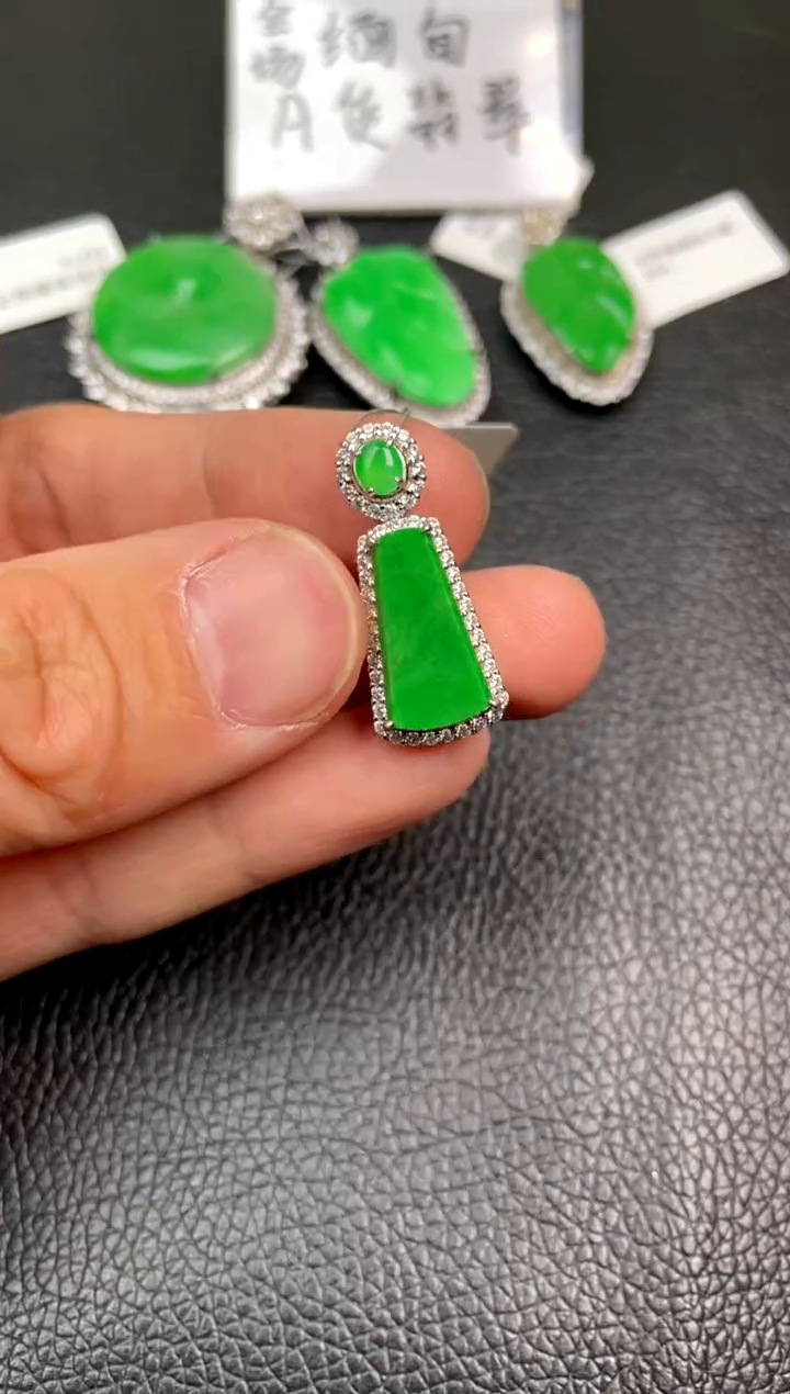 【闪购商品】翡翠吊坠(不含链)银S925镶嵌吊坠