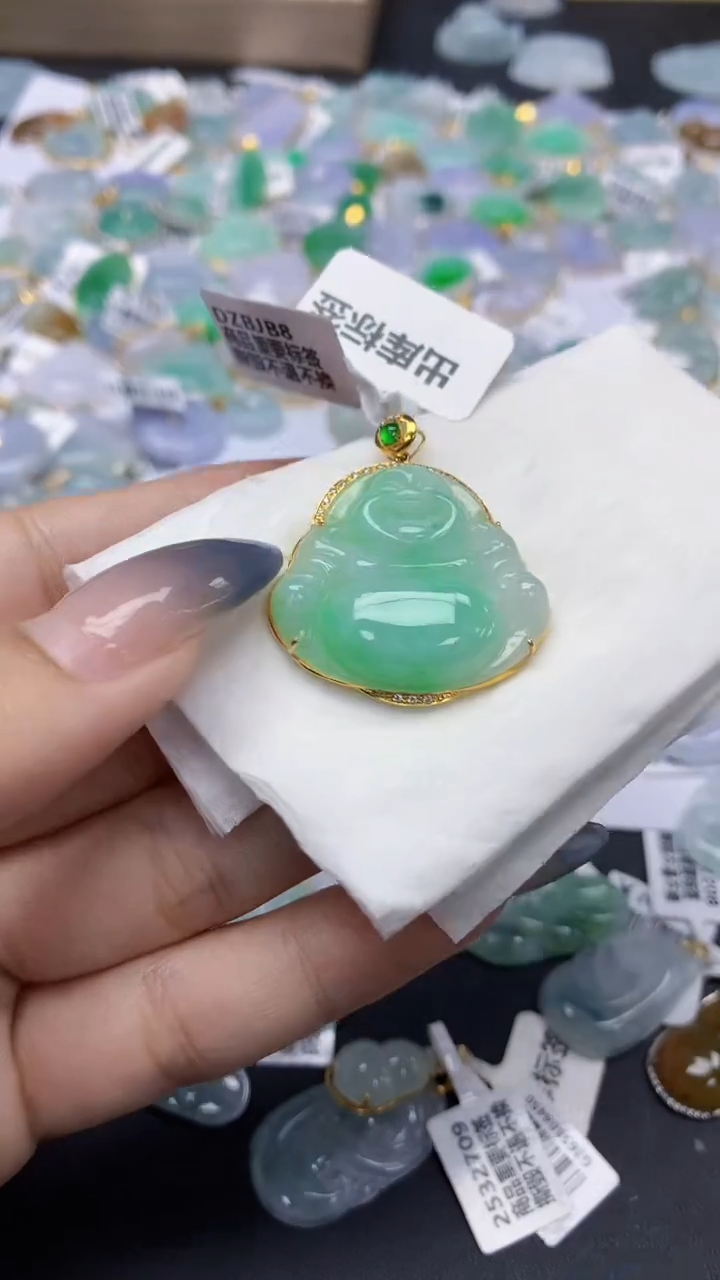 翡翠18K金镶嵌颈饰天然a货翡翠