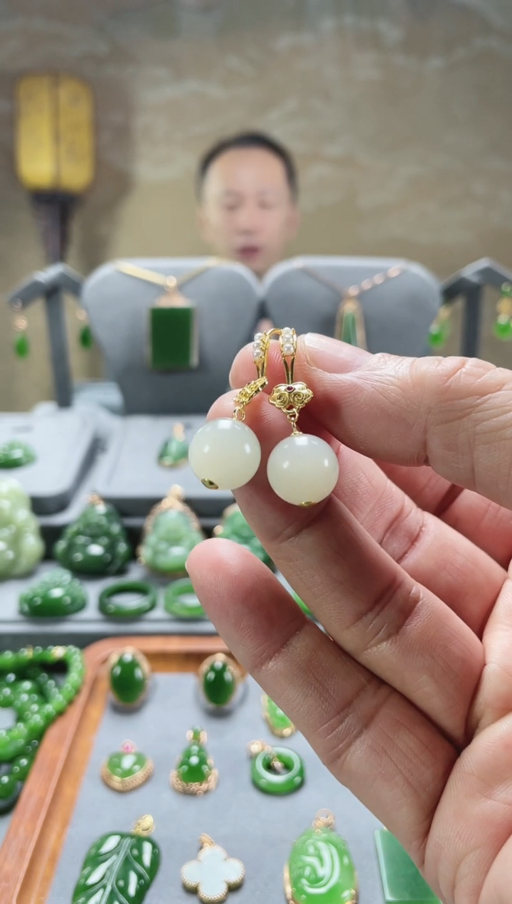 【闪购商品】和田玉耳饰银S925镀金镶嵌12mm