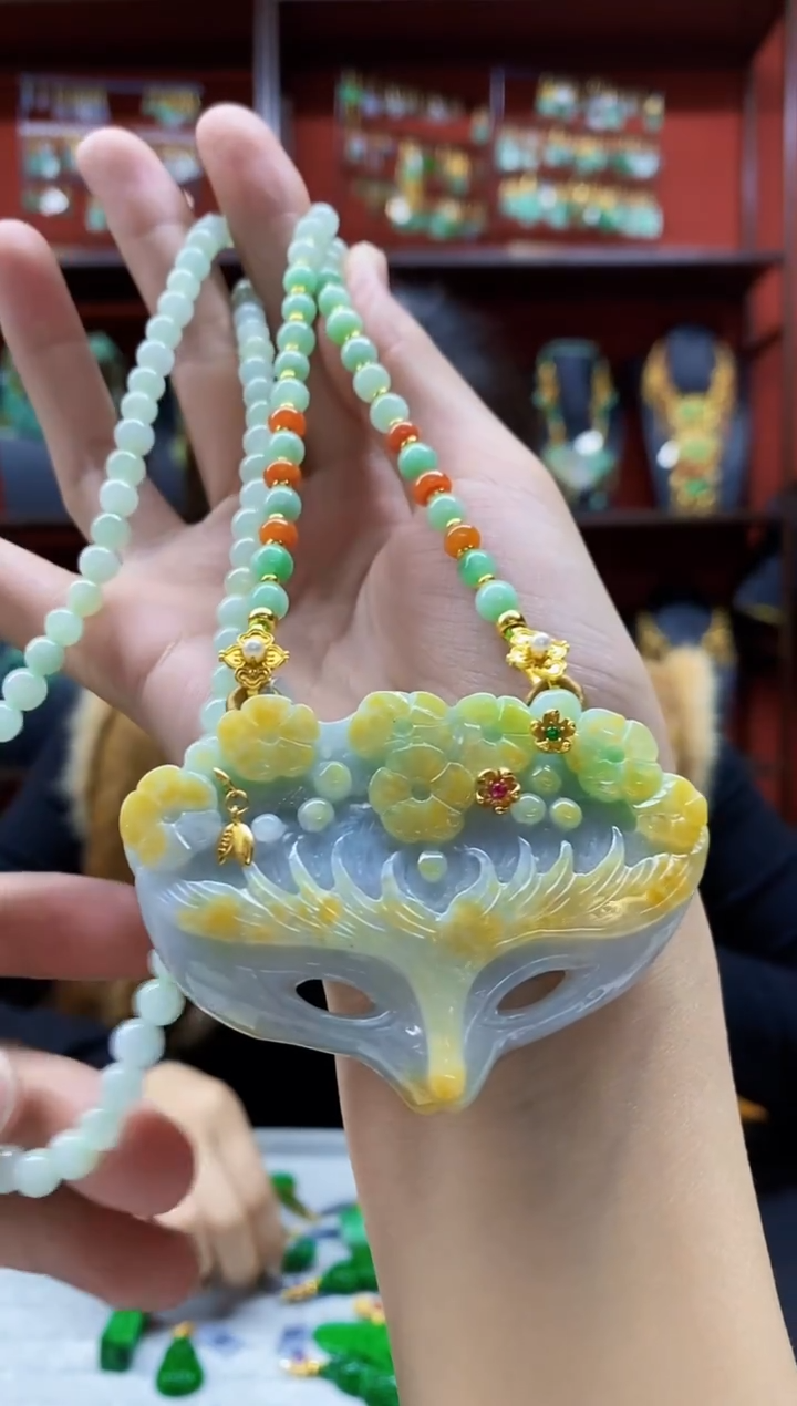 颈饰未镶嵌翡翠吊坠