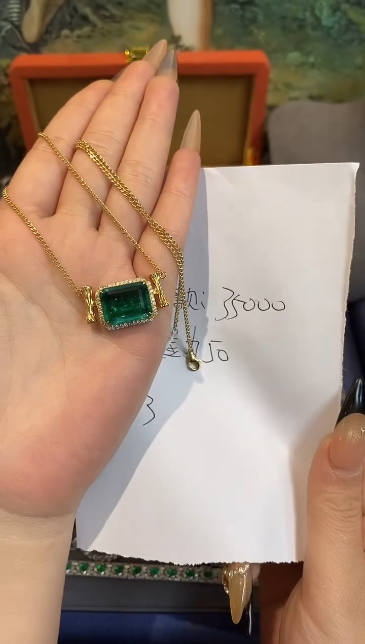 项链18K金镶嵌祖母绿摩*女楚楚珠宝中古甄选不退换