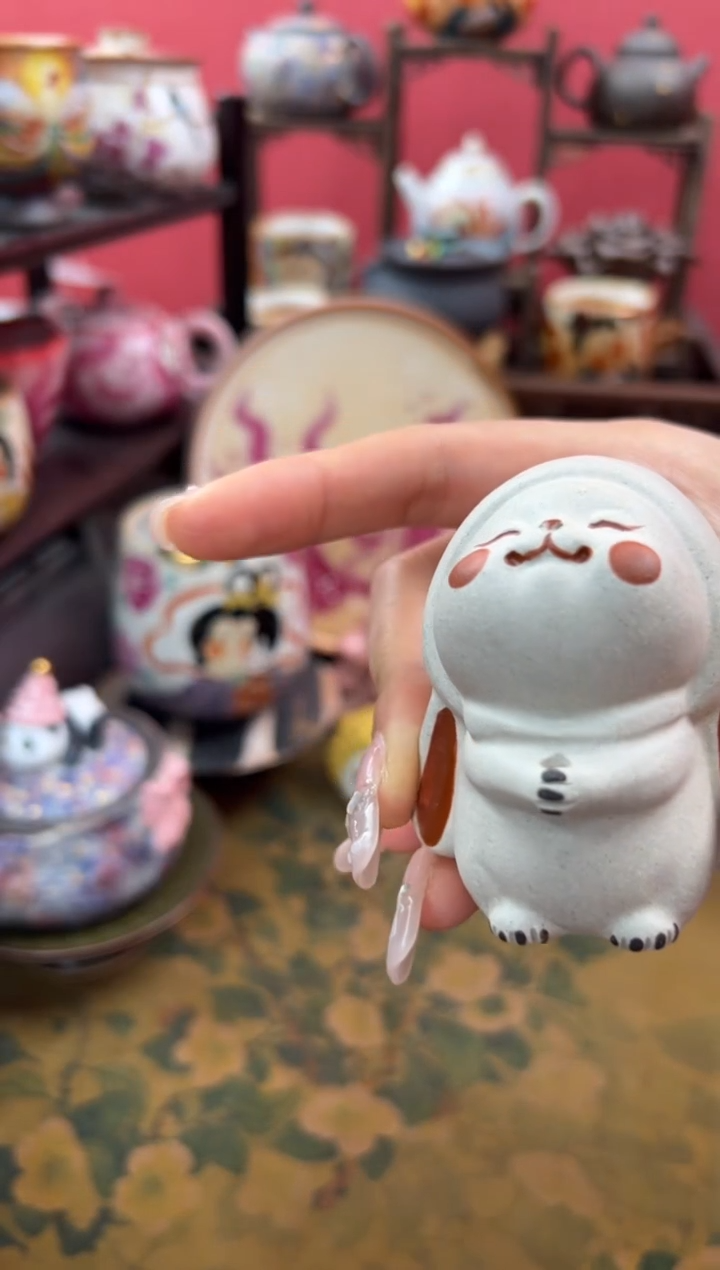 【闪购商品】紫砂可爱萌兔茶宠摆件