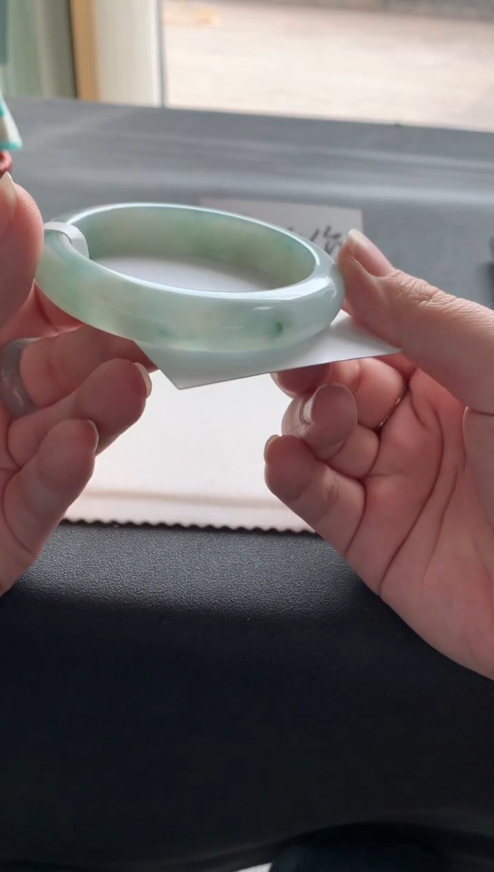 【闪购商品】翡翠手镯未镶嵌57.8正圈A7270买断