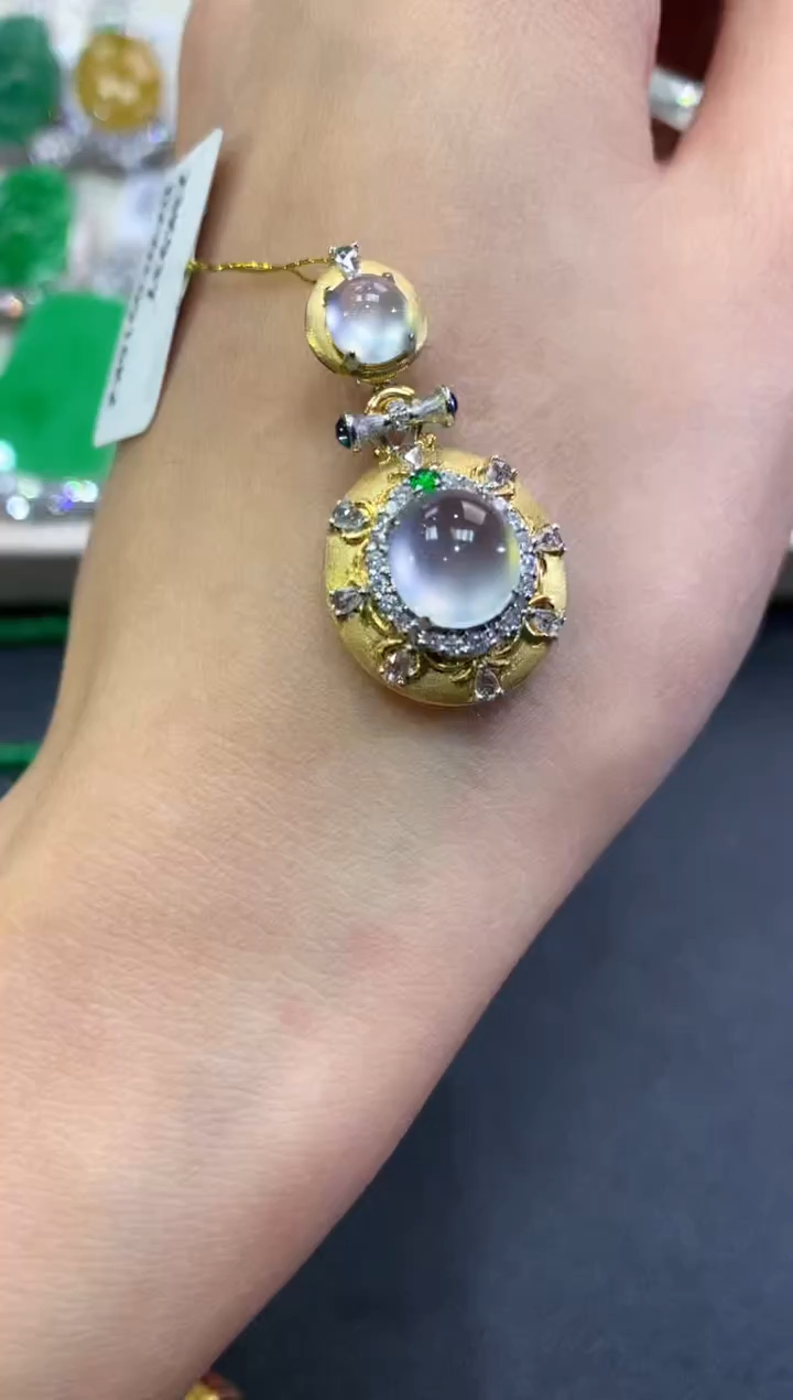 【闪购商品】翡翠吊坠(不含链)18K金镶嵌q92        