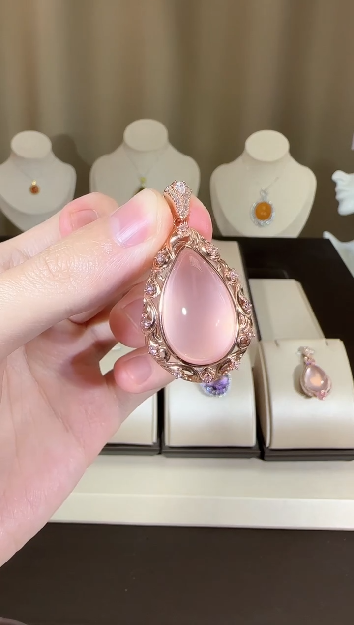 【闪购商品】芙蓉石颈饰银S925镶嵌13*24mm