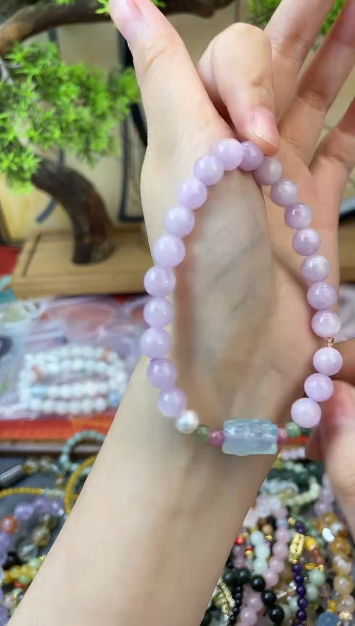 【闪购商品】锂辉石手串未镶嵌348
