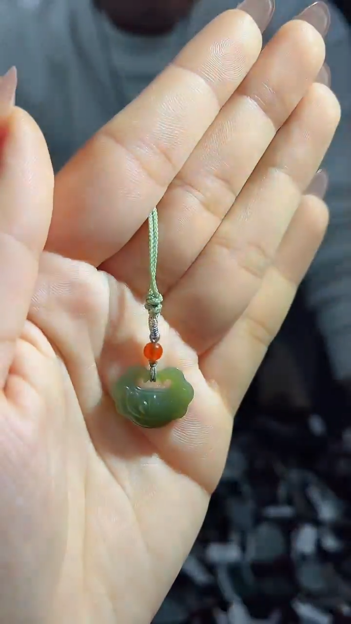 【闪购商品】和田玉（糖玉）颈饰未镶嵌多样性发货一物一拍