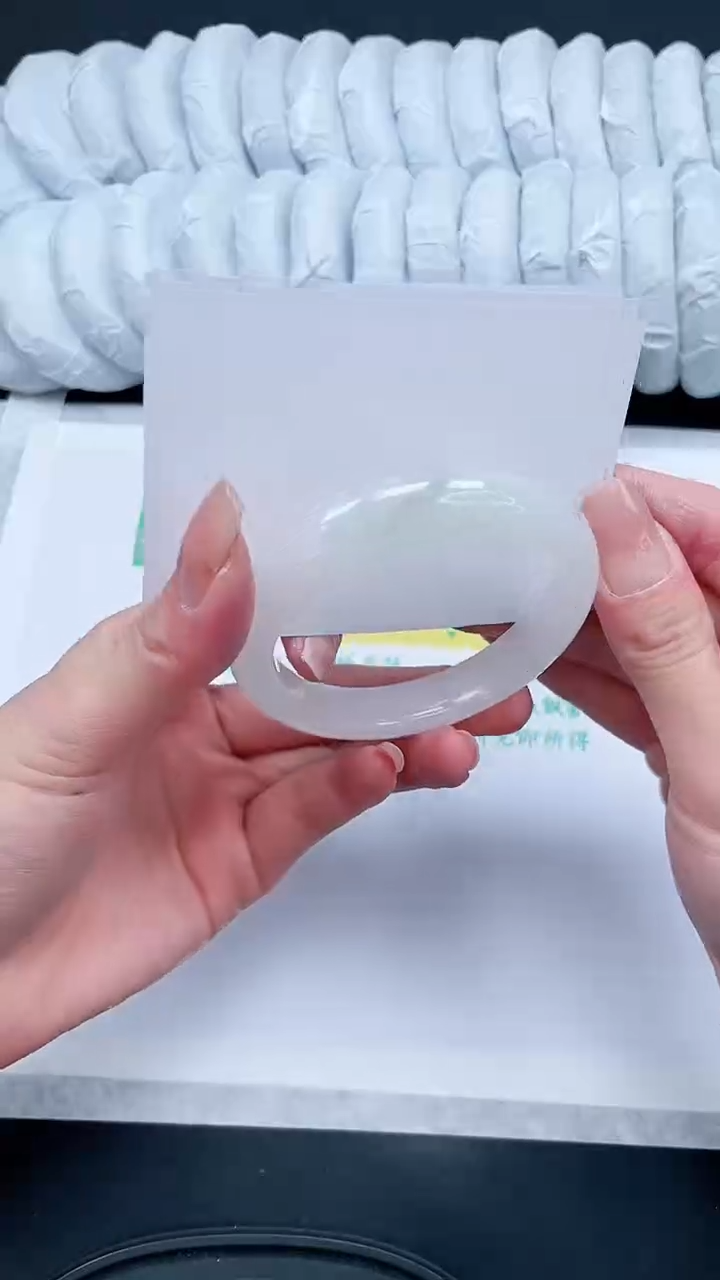 【闪购商品】石英质玉手镯未镶嵌250-56.1