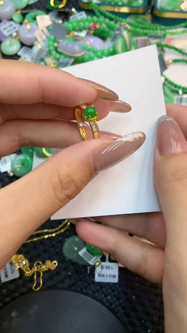 颈饰未镶嵌翡翠1