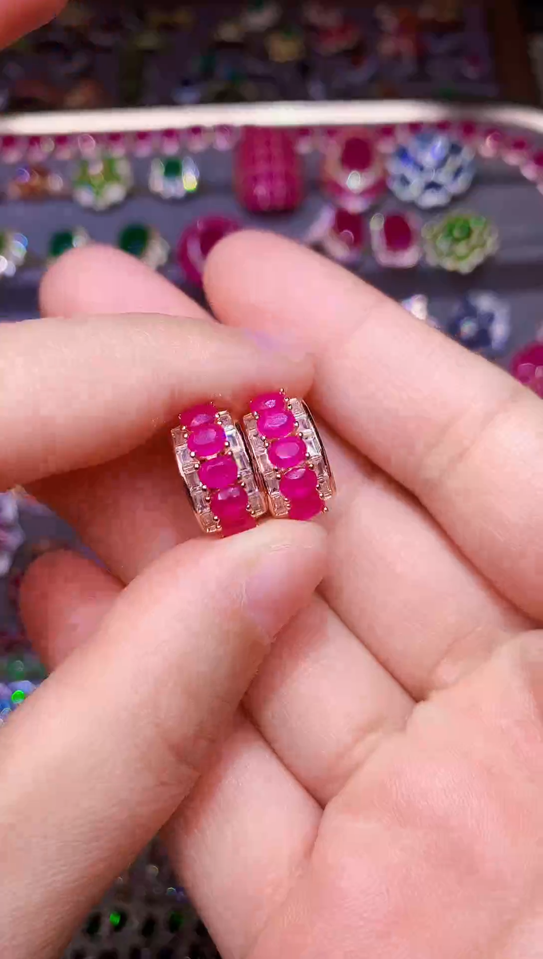 银S925镶嵌耳饰红宝石...