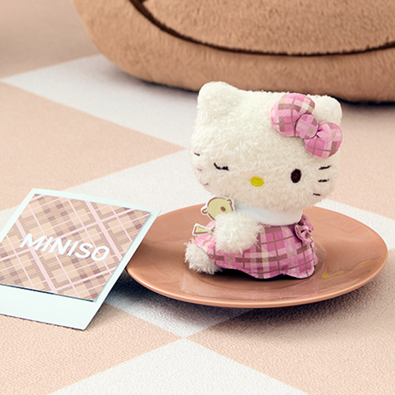 三丽鸥家族复古格纹联名系列侧姿挂件-Hello Kitty款&名创优品