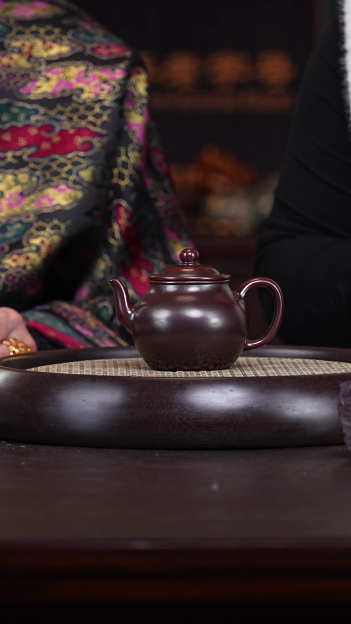 【闪购商品】紫砂茶壶姚玲香24-35 龙山古乌泥