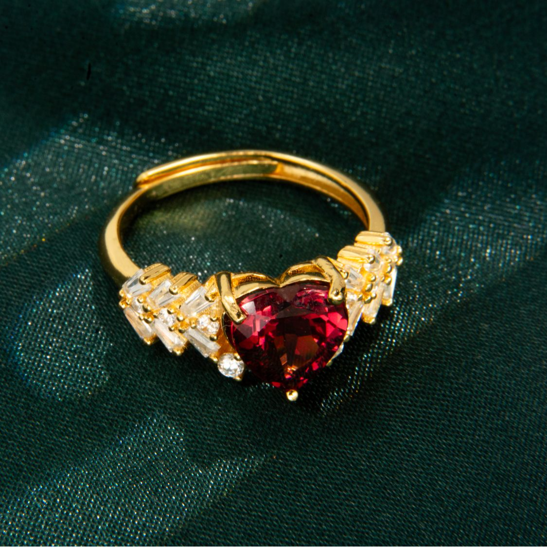 《爱情系列-热烈》唯漫时尚天然镁铝石榴石戒指气质轻奢