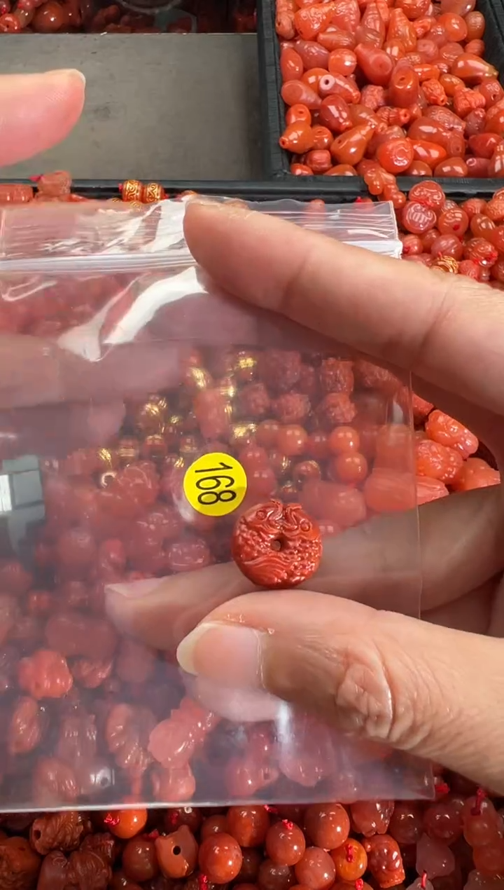 【闪购商品】南红玛瑙颈饰未镶嵌1