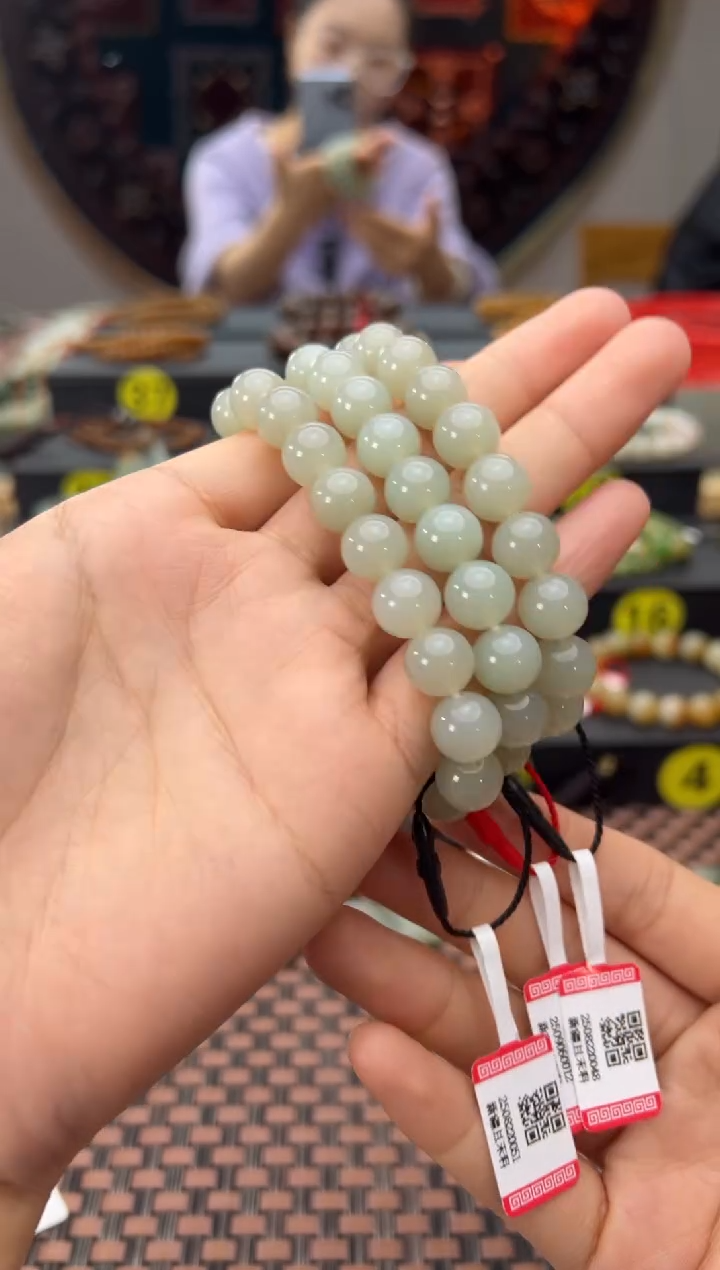 未镶嵌手串和田玉且末料青白玉手串卡10-多样性发其一