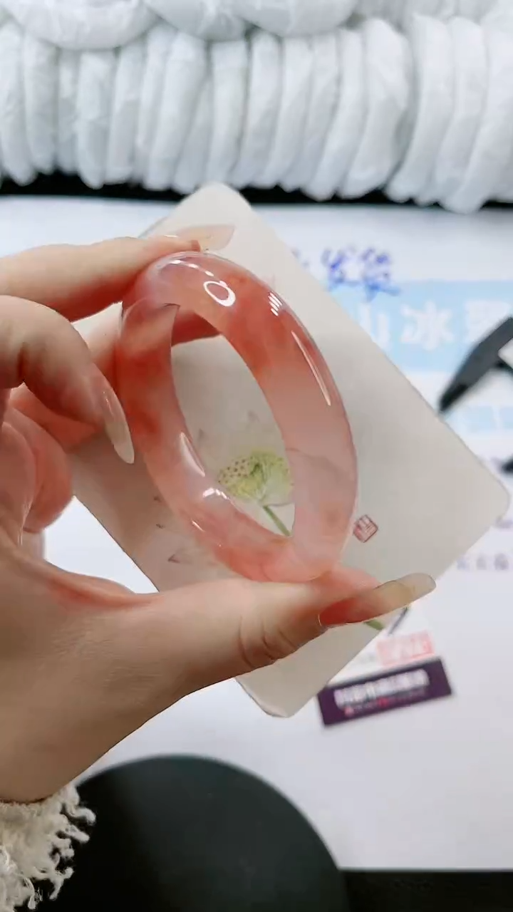 【闪购商品】石英质玉手镯未镶嵌多样性发货F423