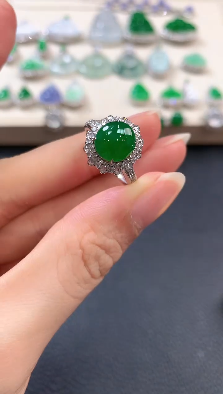 【闪购商品】翡翠戒指18K金镶嵌b117     