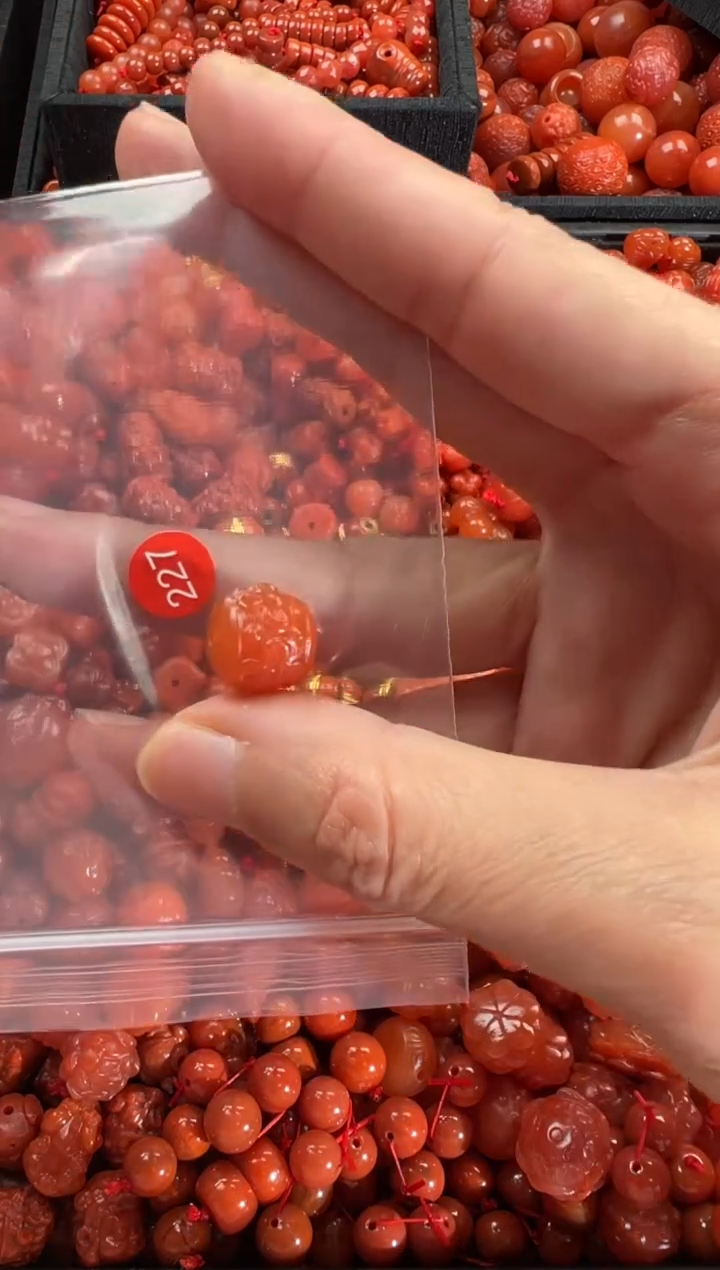 【闪购商品】南红玛瑙颈饰未镶嵌1