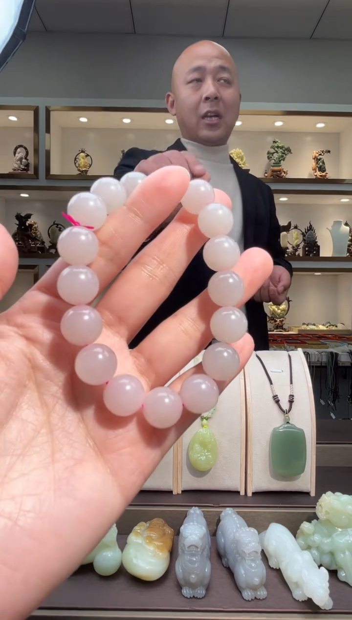 颈饰未镶嵌和田玉苏