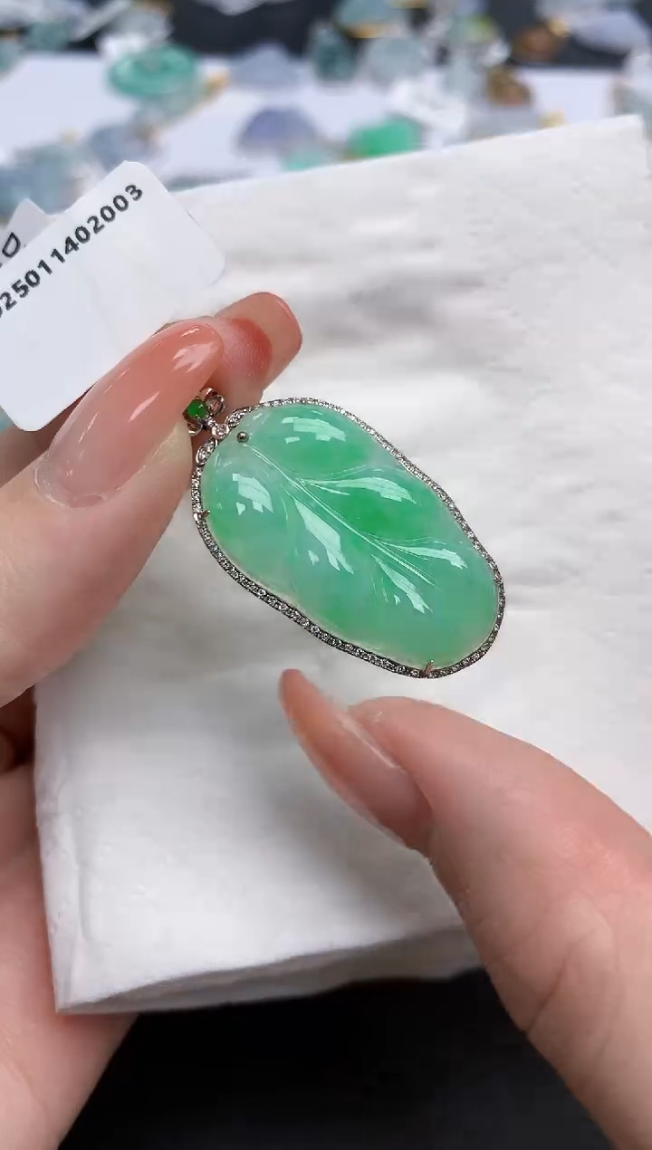 【闪购商品】翡翠颈饰18K金镶嵌天然缅甸翡翠A货