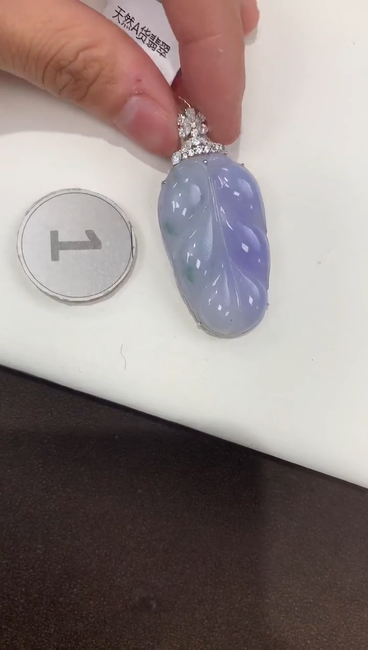 颈饰18K金镶嵌翡翠天然缅甸A货翡翠