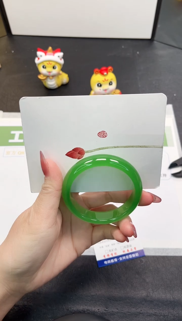 【闪购商品】石英质玉手镯未镶嵌25-54.2