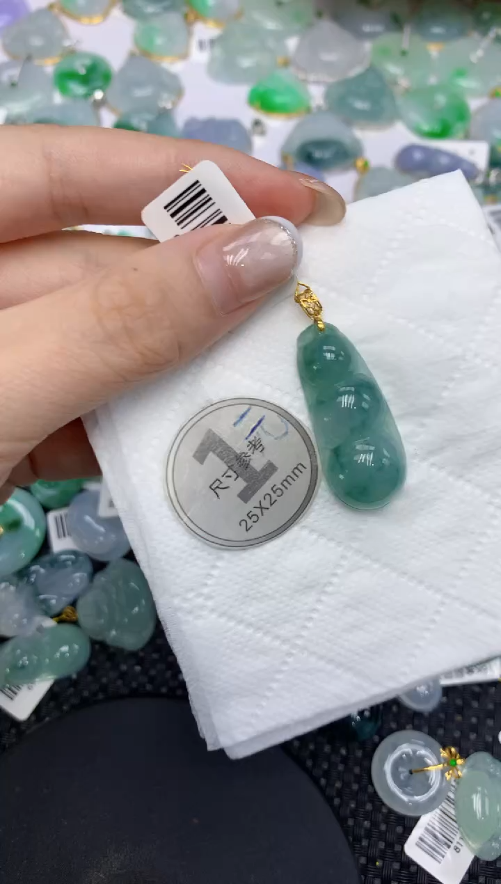 颈饰18K金镶嵌翡翠11111111