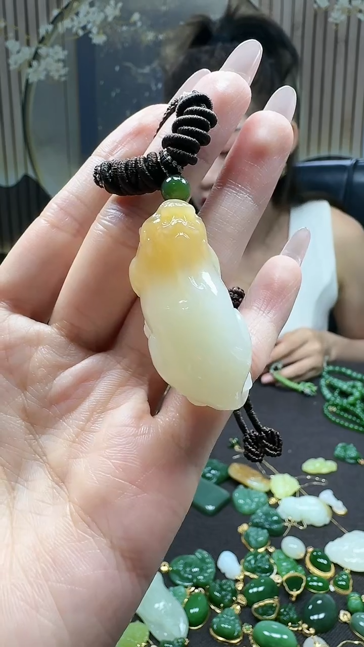 未镶嵌和田玉挂件1