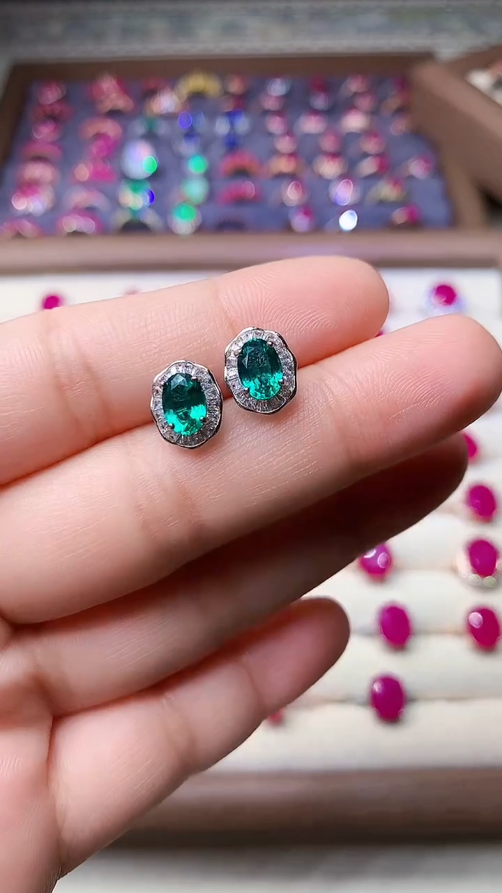 【闪购商品】祖母绿耳饰银S925镶嵌0000