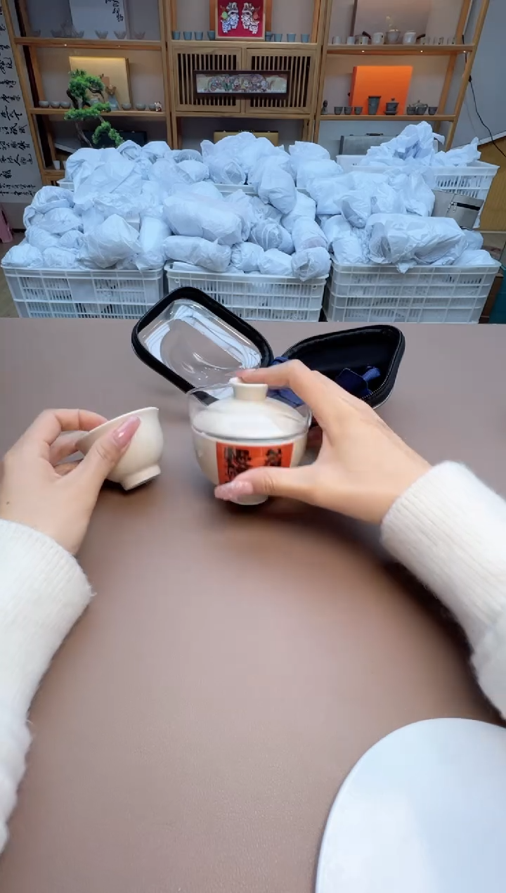 【闪购商品】摆件瓷制品S1111111111111