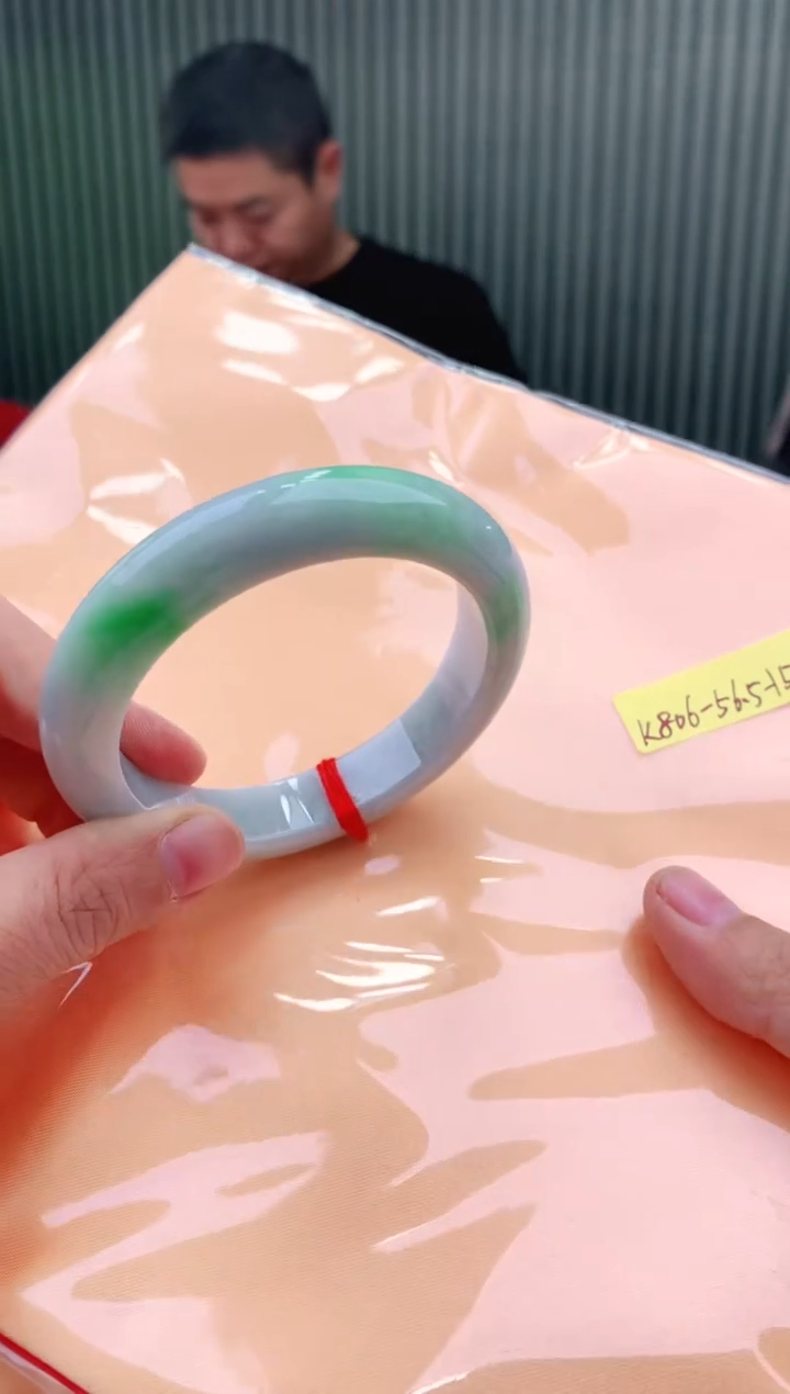 未镶嵌手镯翡翠56+