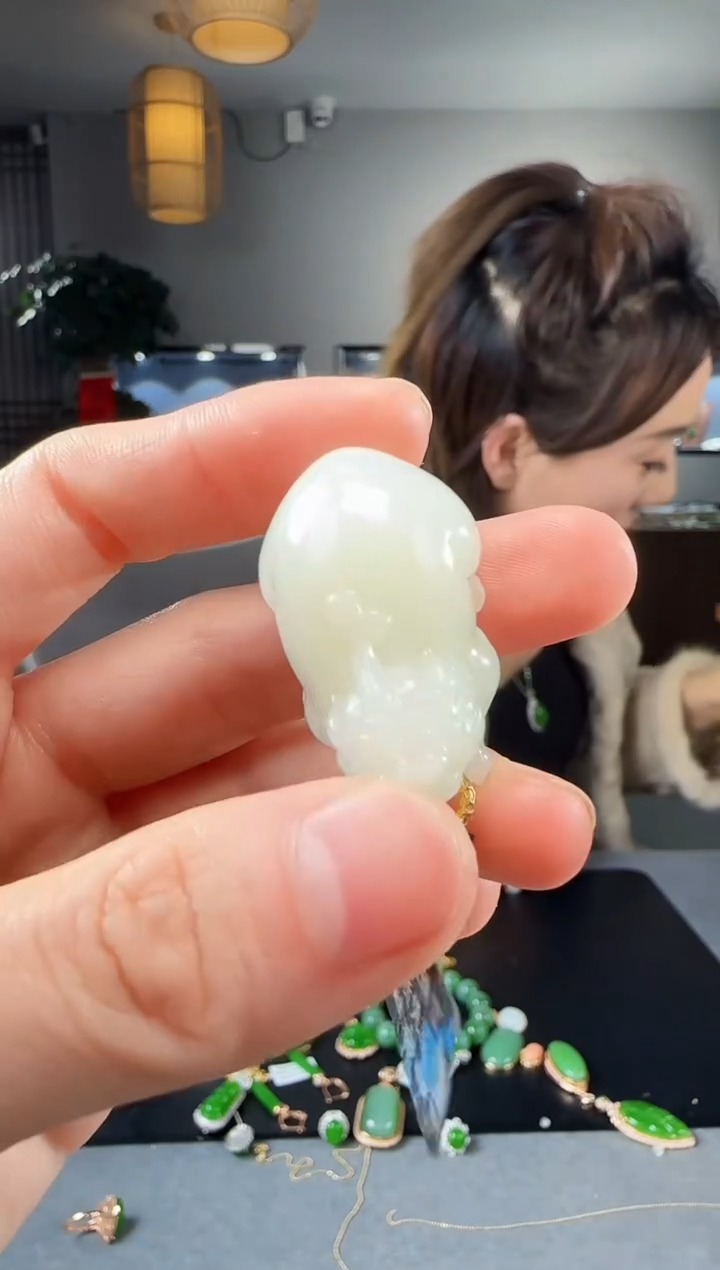 【闪购商品】和田玉吊坠(不含链)18K金镶嵌1