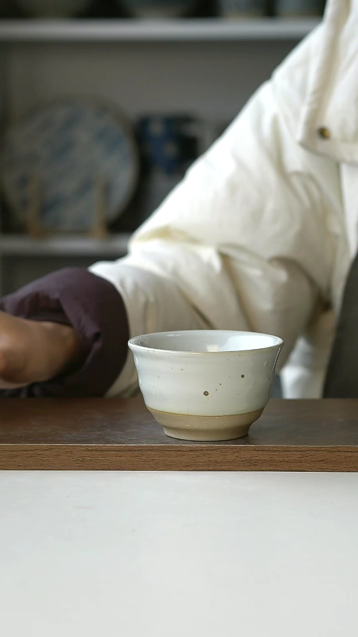 【闪购商品】陶瓷微瑕粗陶沙釉白180ml手握杯@4-2@