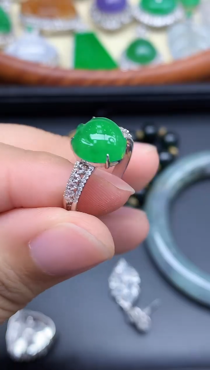 18K金镶嵌戒指翡翠534-中国好珍宝