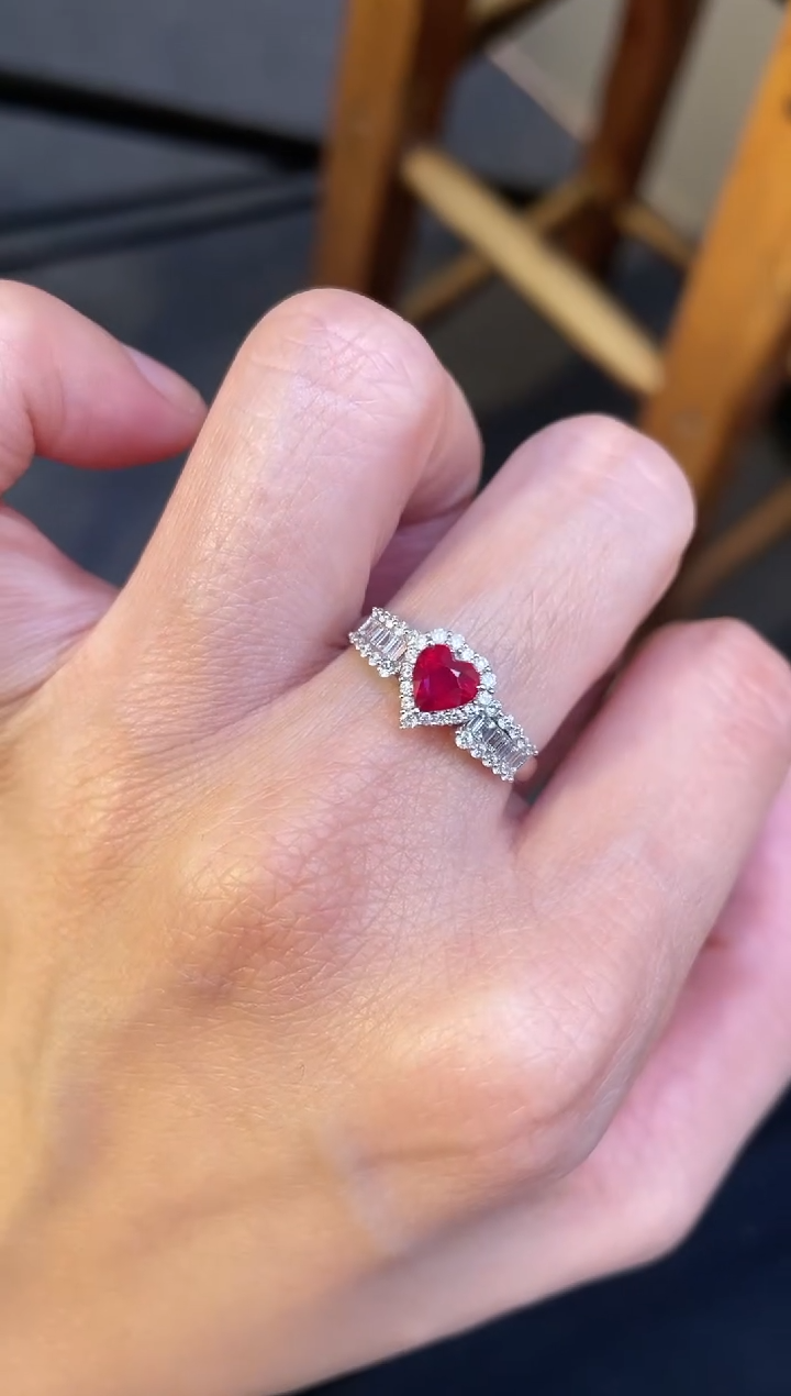 【闪购商品】红宝石戒指18K金镶嵌主石：0.78ct