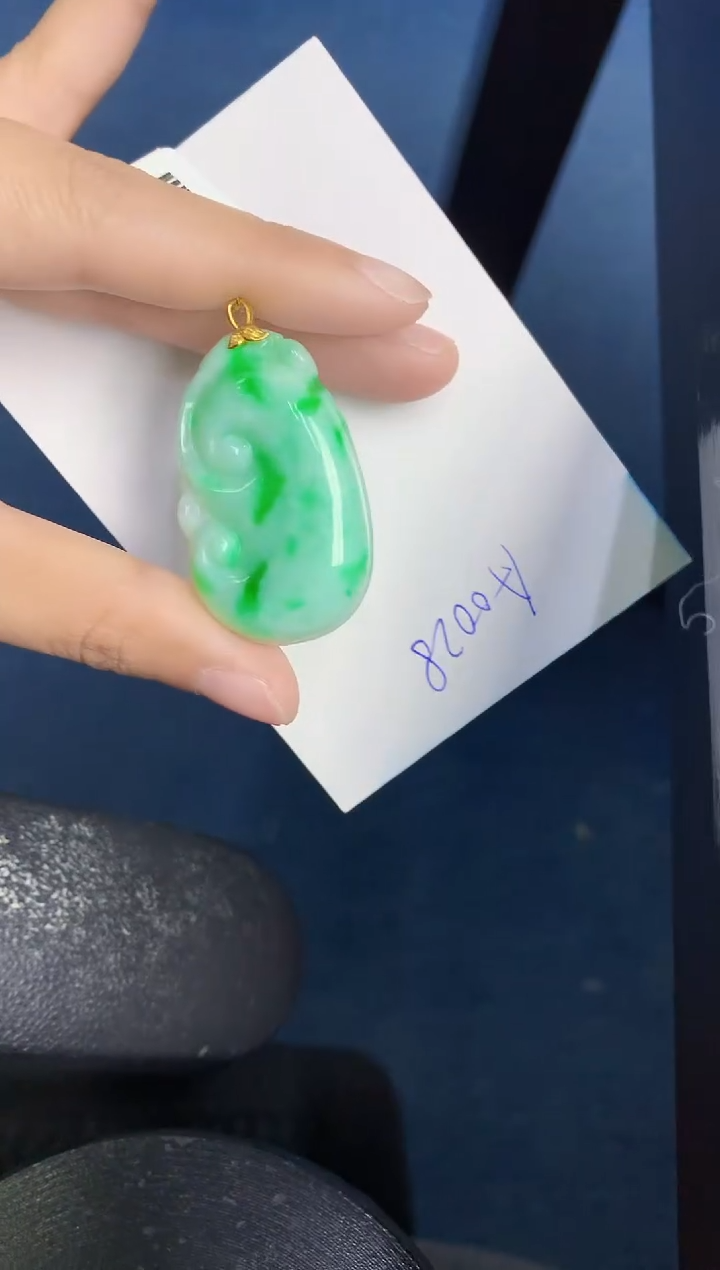 【闪购商品】翡翠颈饰18K金镶嵌000000000