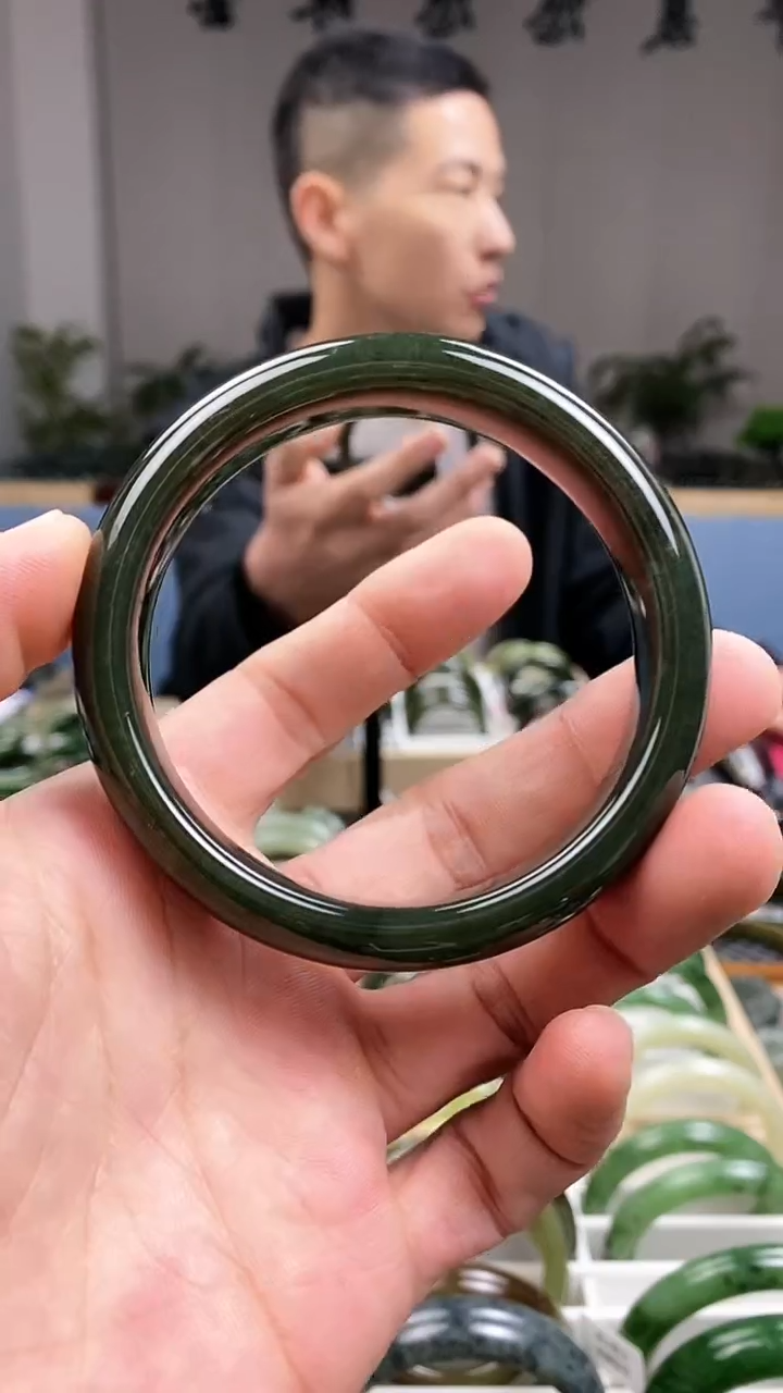 【闪购商品】和田玉手镯未镶嵌61.6