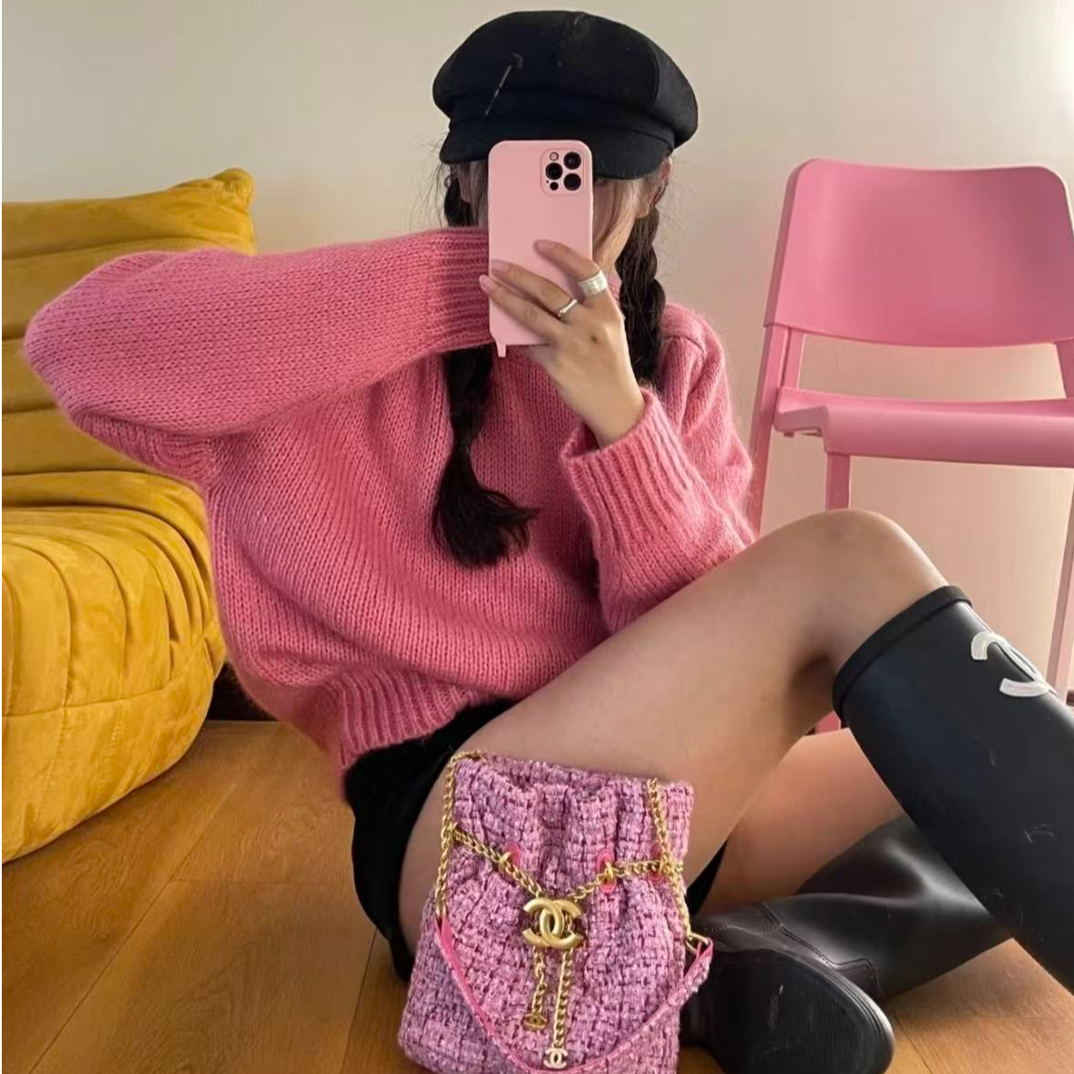 95新 Chanel/香奈儿 展会外场！粉色花呢水桶包