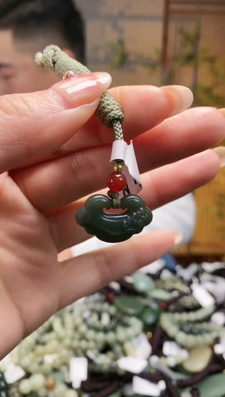 【闪购商品】和田玉颈饰未镶嵌多样性发货，拍一发一