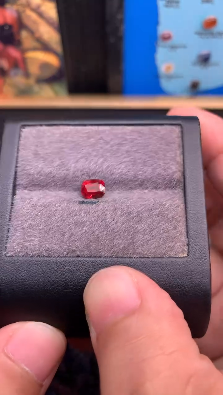 未镶嵌未镶嵌定制尖晶石豆*1.1克拉