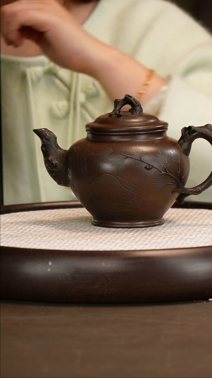 茶壶紫砂【ZXH】老紫泥 松报春 700cc