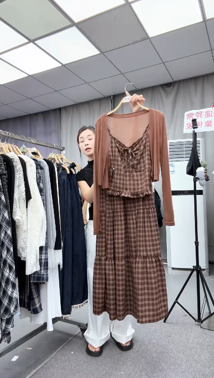 （套装 ）     大哥家漂亮套装漂亮颜色 