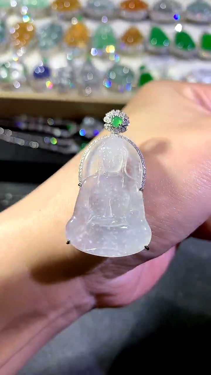 【闪购商品】翡翠吊坠(不含链)18K金镶嵌26-观音