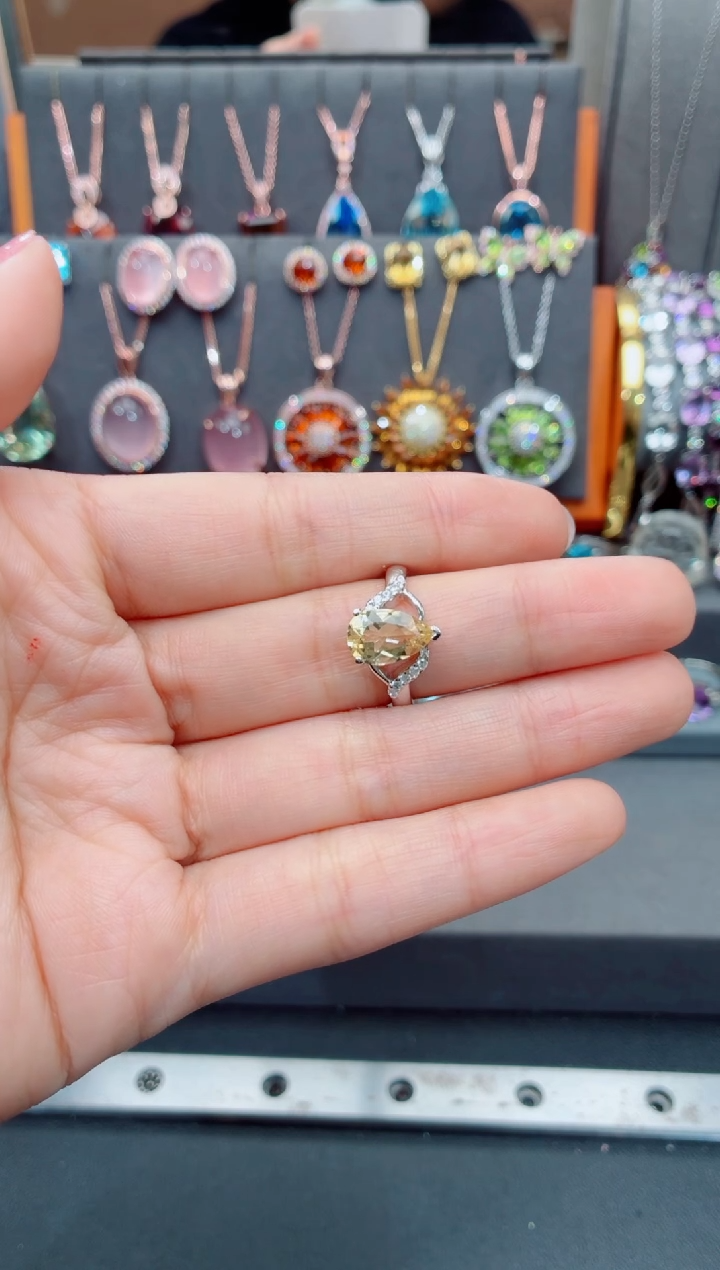 银S925镶嵌戒指水晶白**城水晶戒指