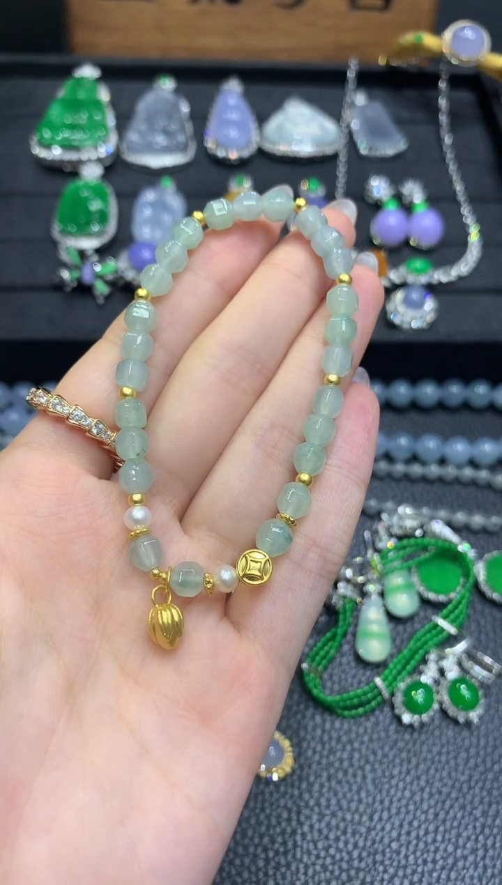 18K金镶嵌手链翡翠10