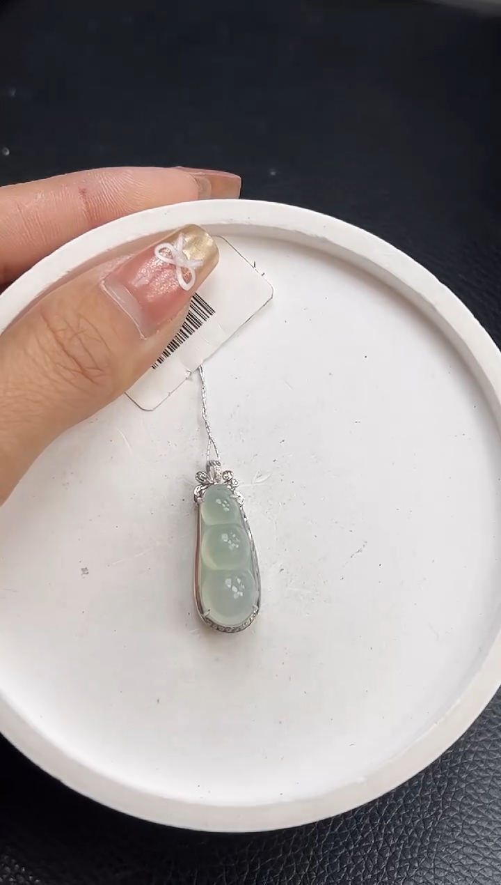 【闪购商品】翡翠颈饰18K金镶嵌YM793-7 豆子