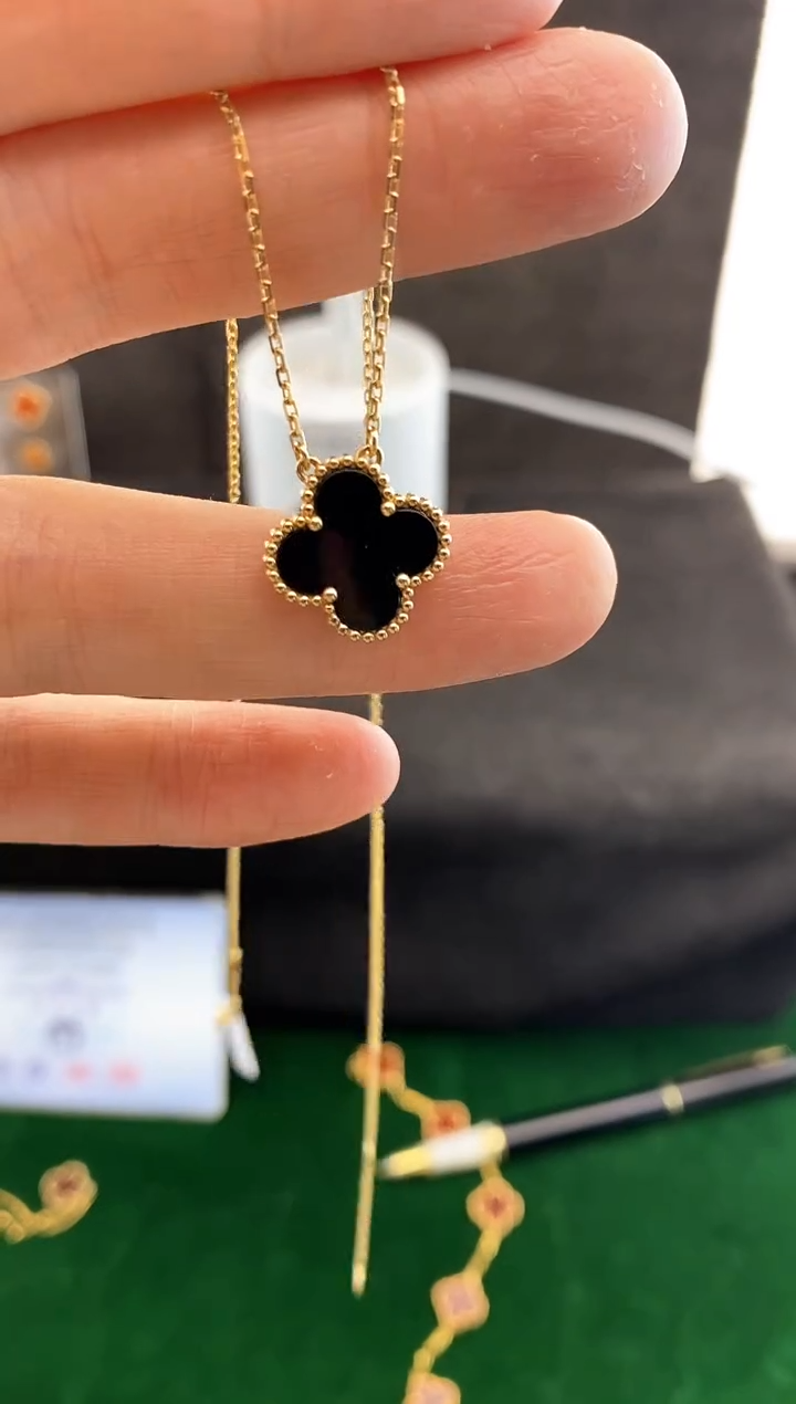 【闪购商品】玛瑙/玉髓项链18K金镶嵌.