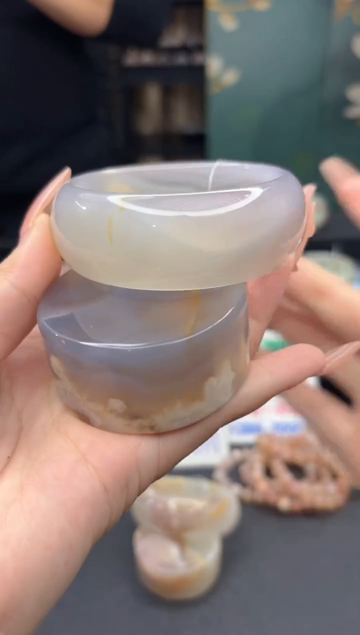 【闪购商品】石英质玉手镯未镶嵌2002（58圈赠送镯心）